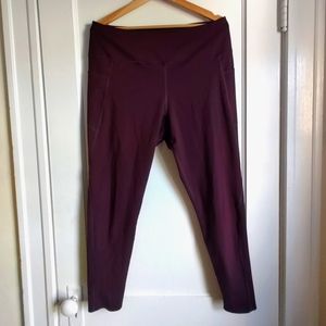 Uniqlo AIRism UV Protection Pocketed Soft Leggings in Dark Purple. Size XXL.